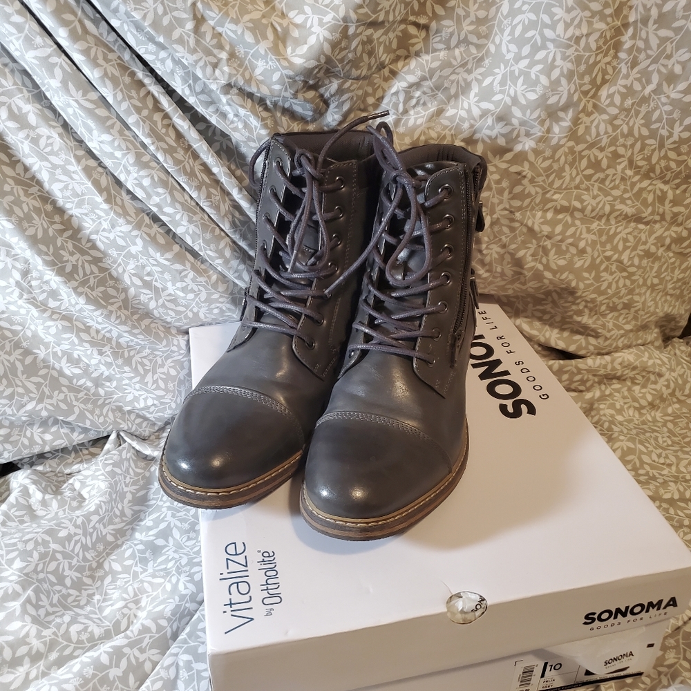 Sonoma Mens Boots size 10
